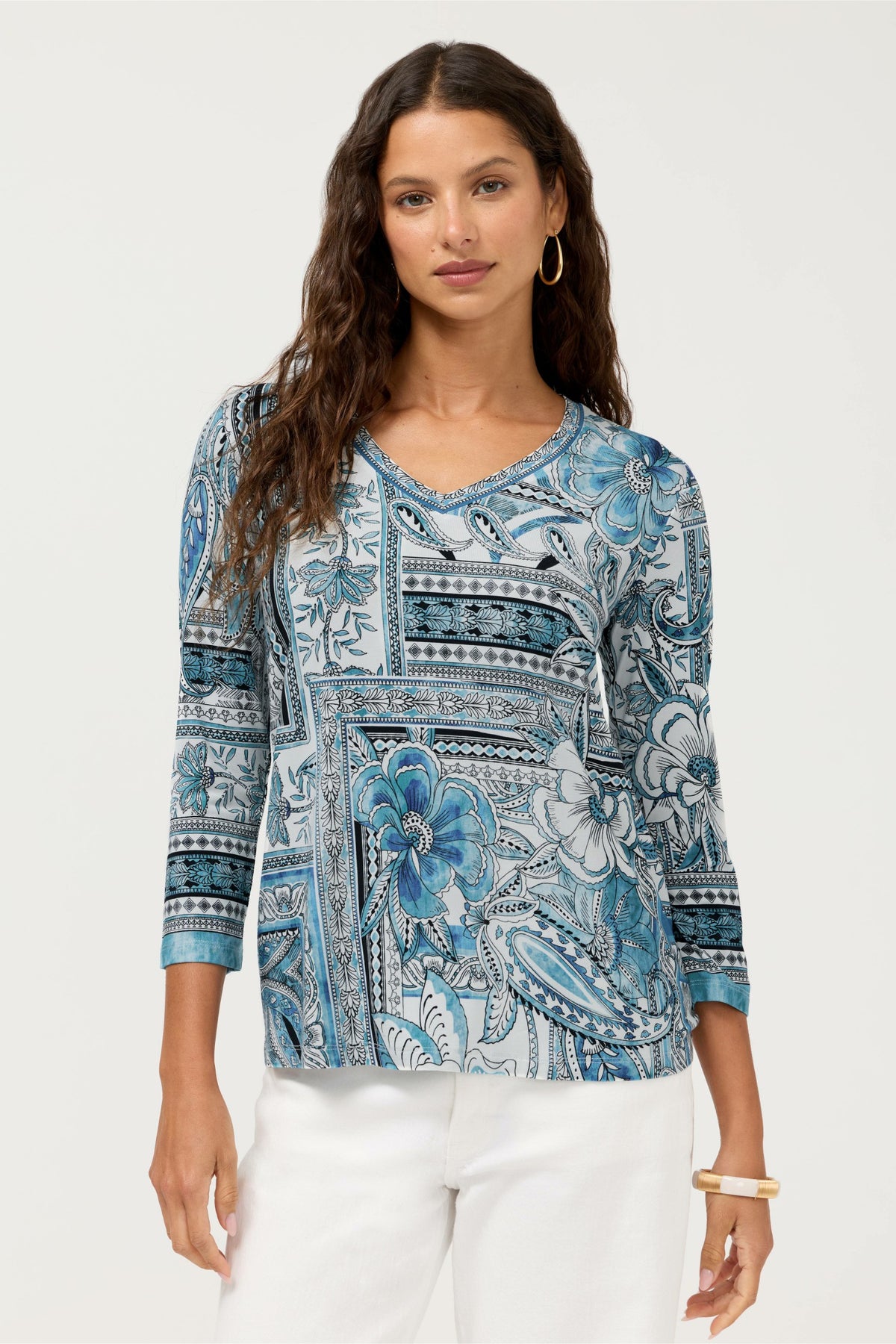 THE JANIE FAVORITE 3/4 SLEEVE V-NECK SWING TEE - Johnny Was Recommended