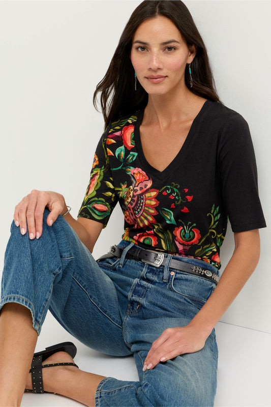 THE JANIE FAVORITE FITTED V-NECK ELBOW SLEEVE TEE - Johnny Was Exclusive